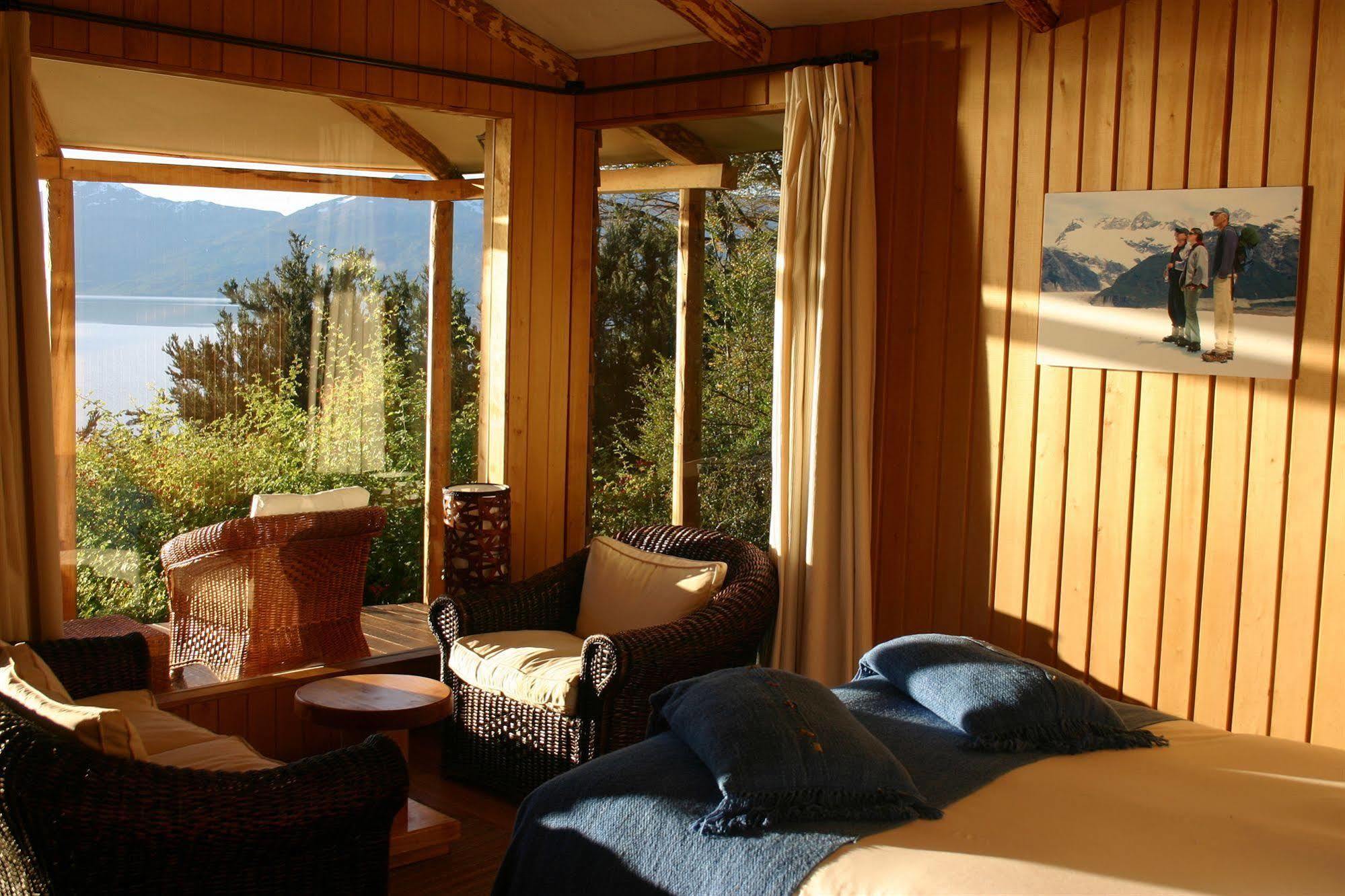 Lodge El Mirador De Guadal Puerto Guadal Ngoại thất bức ảnh